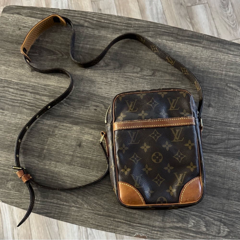 Louis Vuitton Danube Vintage Crossbody Bag
